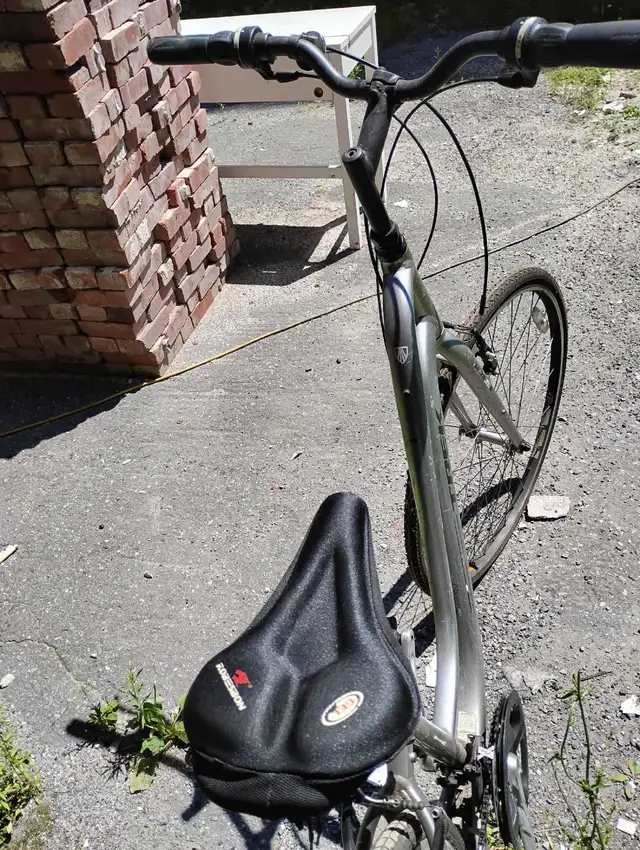 vélo hybride trek in Road in City of Montréal - Image 7