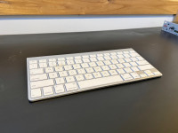 Apple Bluetooth Magic Keyboard