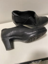 Clarks - black "Bendables" shoes