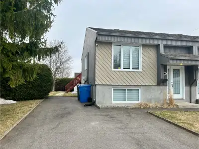 Maison (3 chambres) à louer – Charlesbourg/Beauport