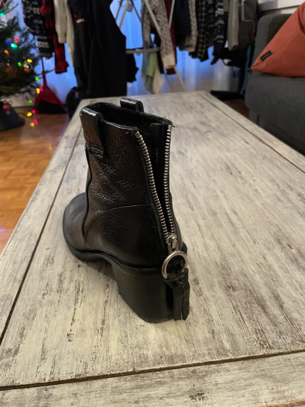 Chaussures femme hiver noires en cuir Geox - Giulila dans Femmes - Chaussures  à Ville de Montréal - Image 3