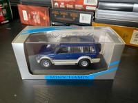 1:43 Diecast MINICHAMPS Mitsubishi Pajero LWB 1994 BRAND NEW
