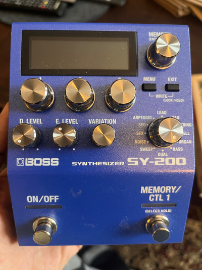 Boss SY-200 - guitar synthesizer effects pedal, View more