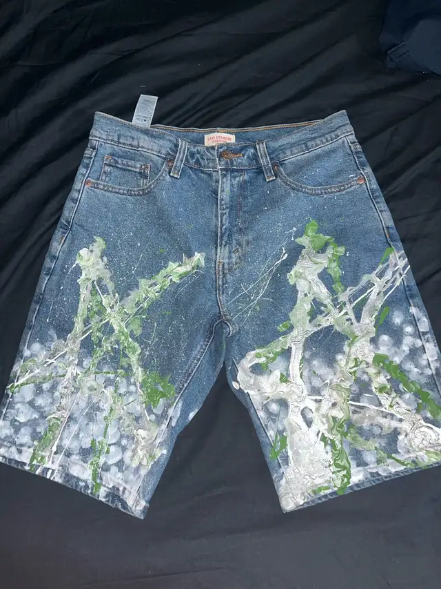 Jean shorts Levi’s in Men's in Mississauga / Peel Region - Image 2