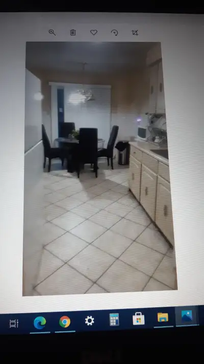 Furnished room in detached home near Sheridan - For female