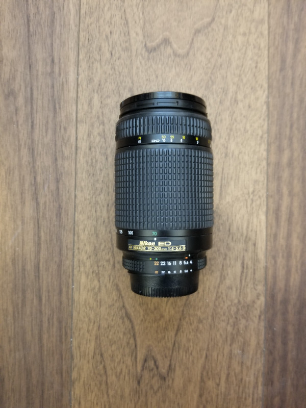 Nikkor AF ED 70 - 300 mm F/4 - F/5.6 D zoom lens in Cameras & Camcorders in Bedford