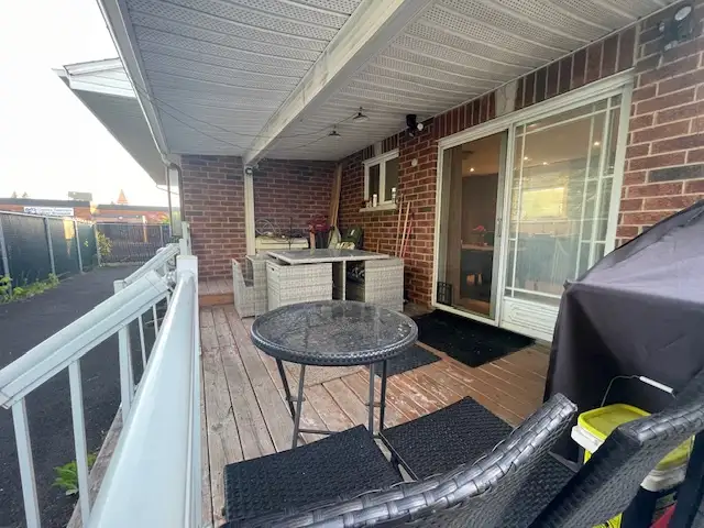 Detach3-Bed Cottage –Private Yard, ACs, Near Dix30REM July-1st in Quebec in Canada - Image 8
