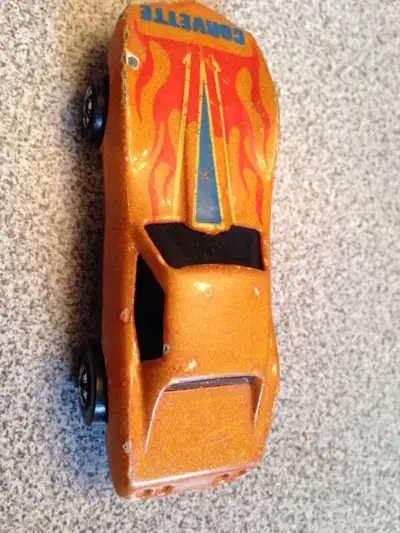 Vintage retro collectable . 1975 corvette stingray made in Malaysia hot wheels. Pretty good conditio...