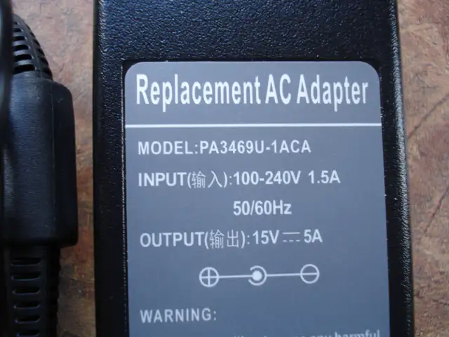 Toshiba Satellite 4030CDS AC Adapter PA3469U-1ACA, AC15V75D in Laptop Accessories in Granby - Image 3