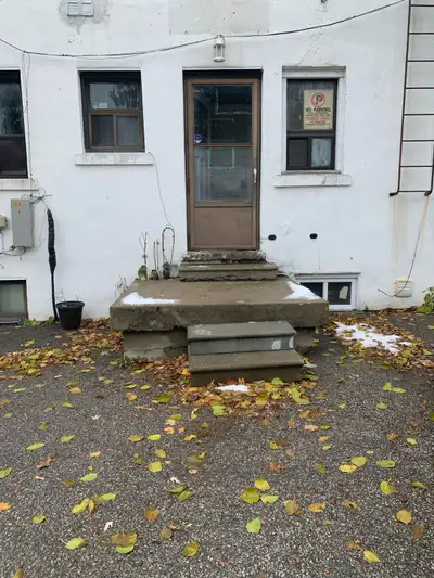 Commercial businesses basement unit for office or any other business operation. Freshly painted and...