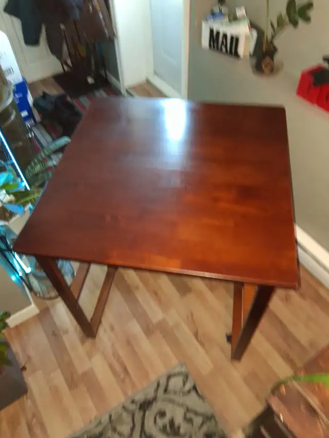 Kitchen / side table & Stools in Dining Tables & Sets in St. John's - Image 5