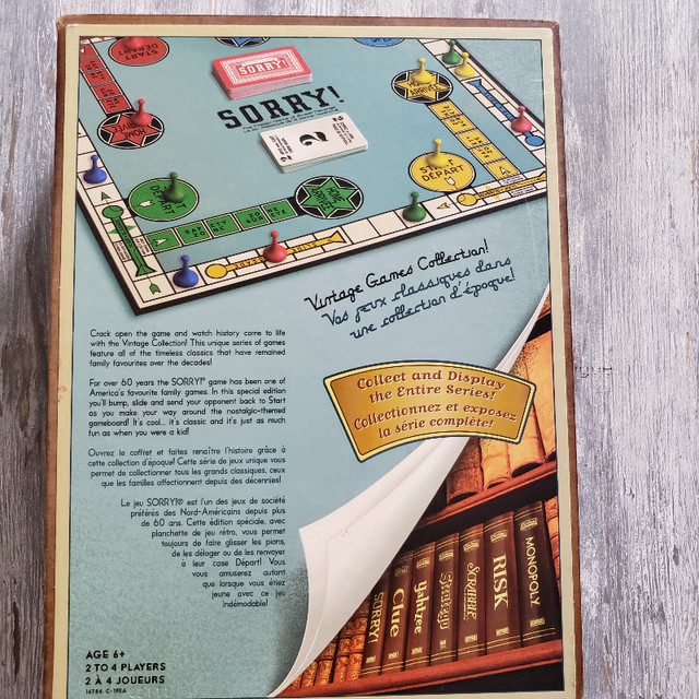 Vintage Sorry Game Collection Bookshelf Wood Box Edition 2010 dans Jouets et jeux  à Ville de Montréal - Image 4