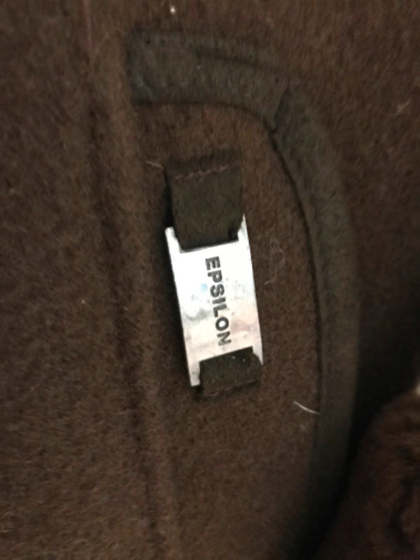 EPSILON manteau d'hiver pour femme en agneau et laine, L / XL. dans Femmes - Hauts et vêtements d'extérieur  à Ouest de l’Île - Image 4