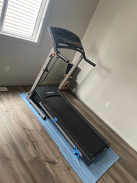 Weslo Treadmill w/ Heart Rate Monitor