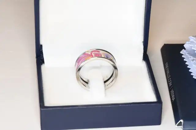 FREYWILLE Ceramic Ring retail $1150! in Jewellery & Watches in Downtown-West End - Image 3