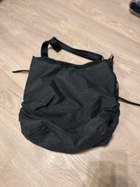 Lululemon - Grey Carrier Bag - Lightly Used