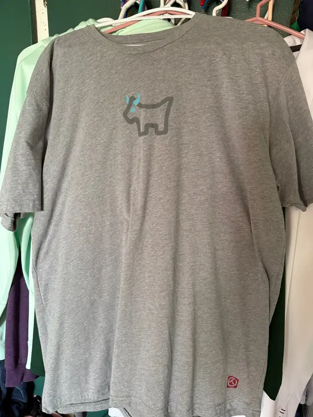 Brand new Authentic Scotty Cameron Junkyard Dog T Shirt in Golf in Kawartha Lakes - Image 2