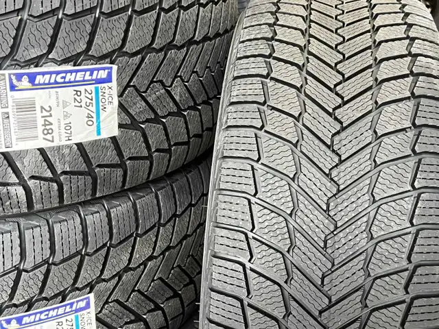 275/40R21 Michelin X-ICE Snow SUV Winter Tires DOT 4525 in Tires & Rims in Markham / York Region - Image 4