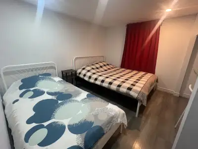 Cozy room in a half basement. Separate entrance. 3 rooms share 1 bathroom. Currently only one tenant...