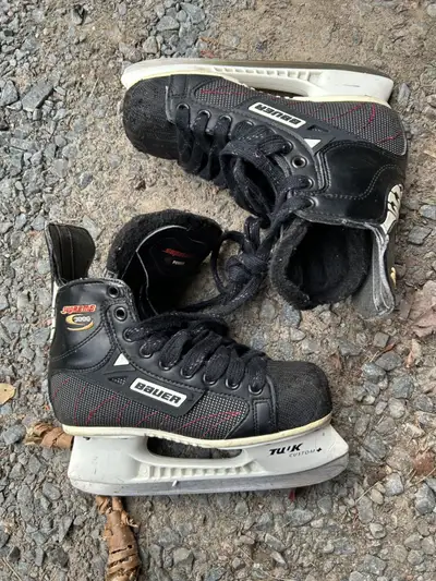 Bauer Hockey Skates (Size 5), View more
