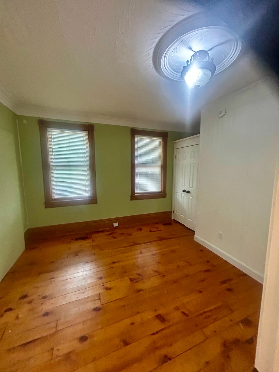 Love where you live! Large Apt. Easy highway access. 4