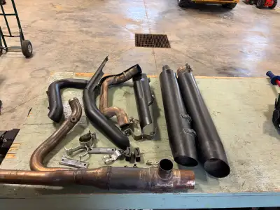 Stock dual exhaust off 2015-2018 touring Harley all mounting hardware included