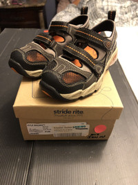 Stride Rite Boys Shoes Size 9.5 Brand New In Box