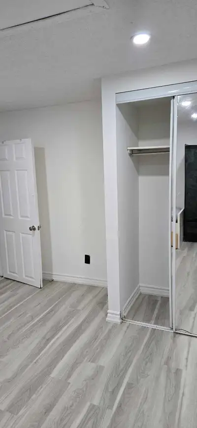 Furnished Private Room available – from April 2026 (1 Female) $650 Prime Location – 24 Kollar Dr, Sc...