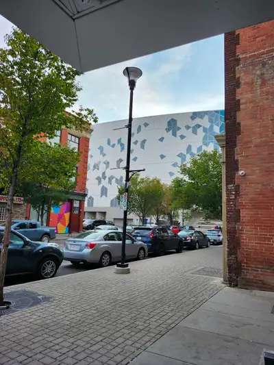 I have a 2 bedroom condo for rent in downtown Calgary close to City Hall train station. Close to all...