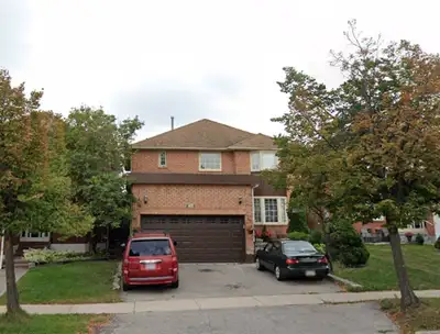 Central location in Mississauga with a separate entrance. A ten-minute walk to the Square One bus te...