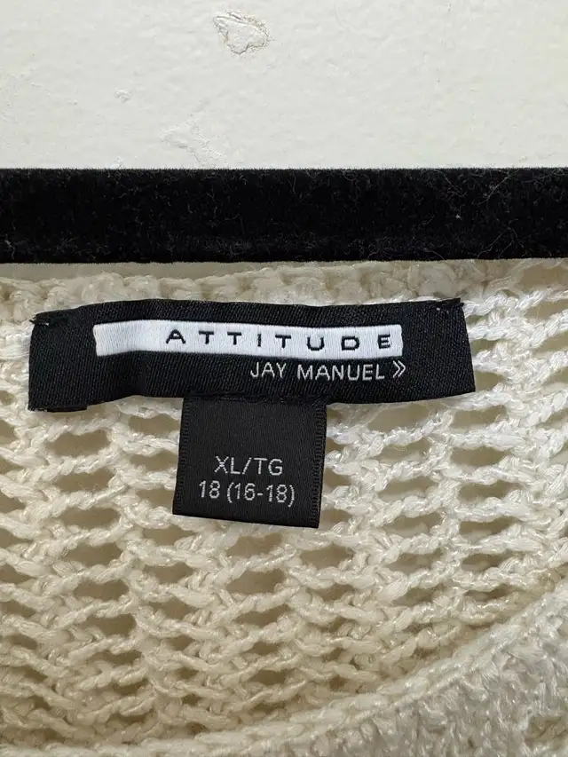 Cream Sweater- XL in Women's - Tops & Outerwear in Oshawa / Durham Region - Image 4