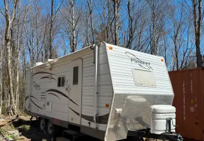 - good condition - 21’ long with hitch and sway bars - propane furnace with a/c and propane fridge -...