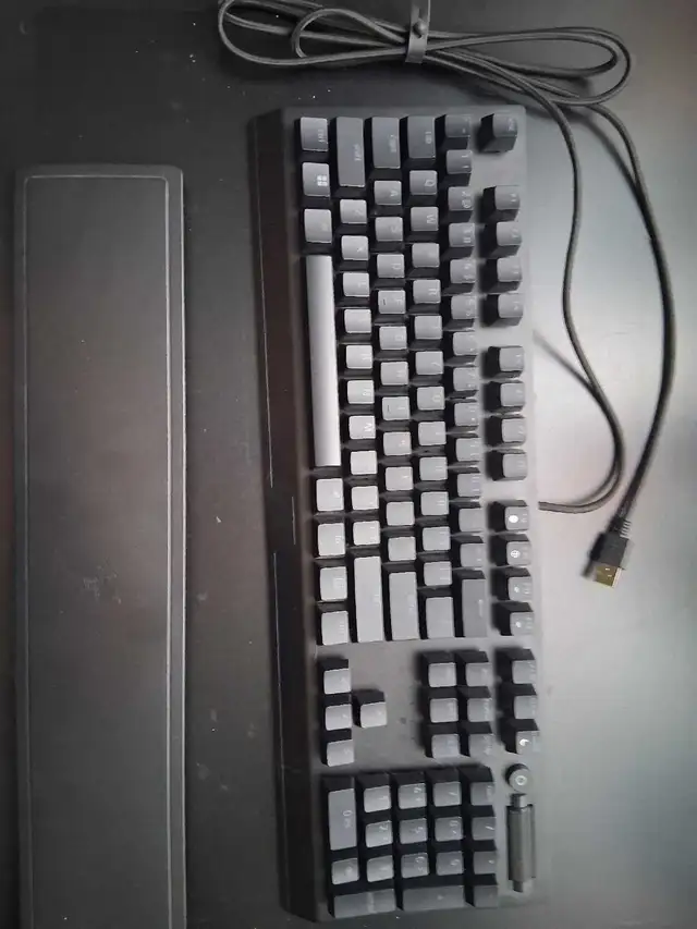 Razer Blackwidow V3 Mechanical Gaming Keyboard in Mice, Keyboards & Webcams in Mississauga / Peel Region - Image 3