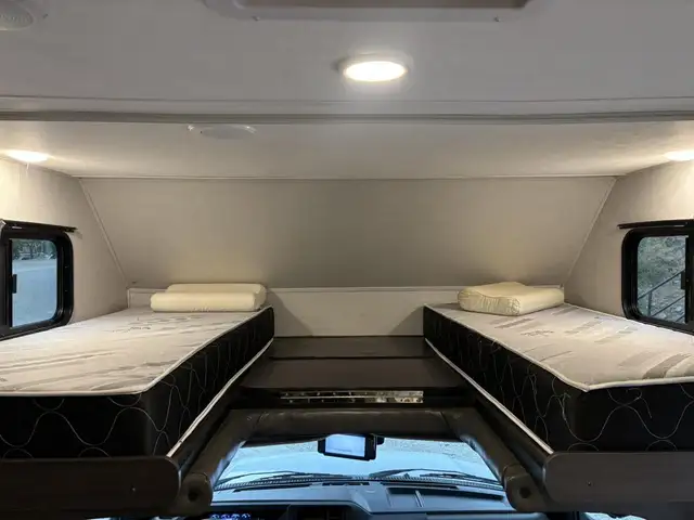 2022 Forest River Forester 2441DS  Motorhome in RVs & Motorhomes in Kelowna - Image 7