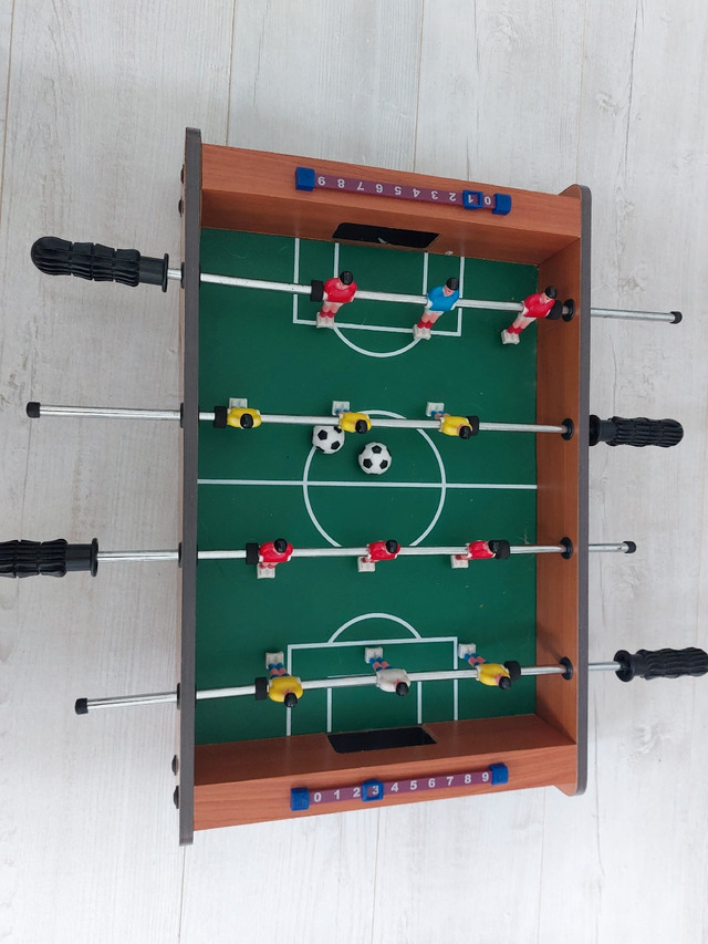 Table top Foosball game (18" long) in Toys & Games in Oshawa / Durham Region