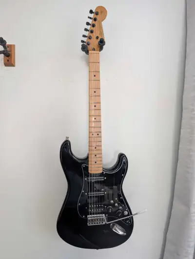 Fender Stratocaster - Partscaster, View more