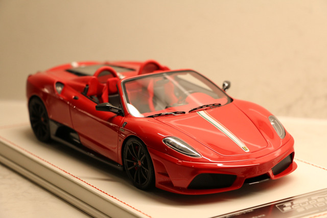 1/18 Dinomodel Ferrari Scuderia 16M Red  in Arts & Collectibles in City of Toronto - Image 4