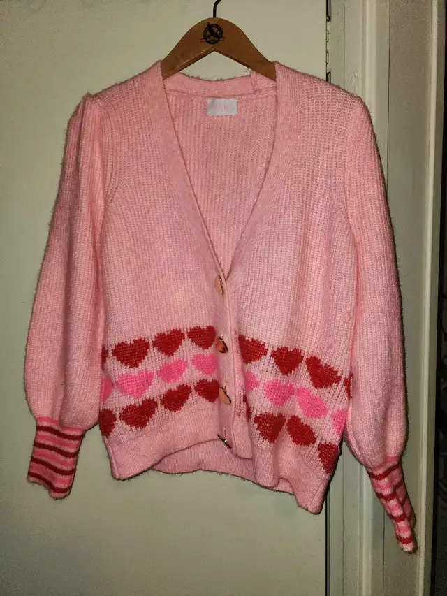 Lot of 100 Women's Clothing Bundle EUC Sizes XS/S/M in Multi-item in City of Toronto - Image 4