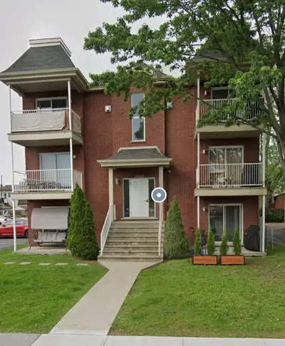 Condo 4 1/2 à louer, entièrement meublé