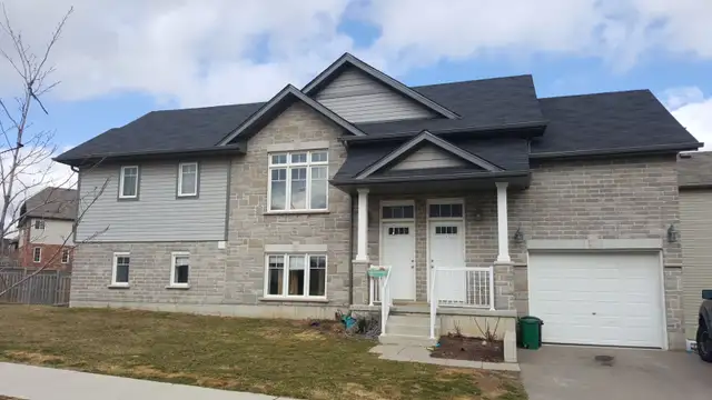 2 bedroom apartment waterloo Ira Needles and University ave in Long Term Rentals in Kitchener / Waterloo - Image 8