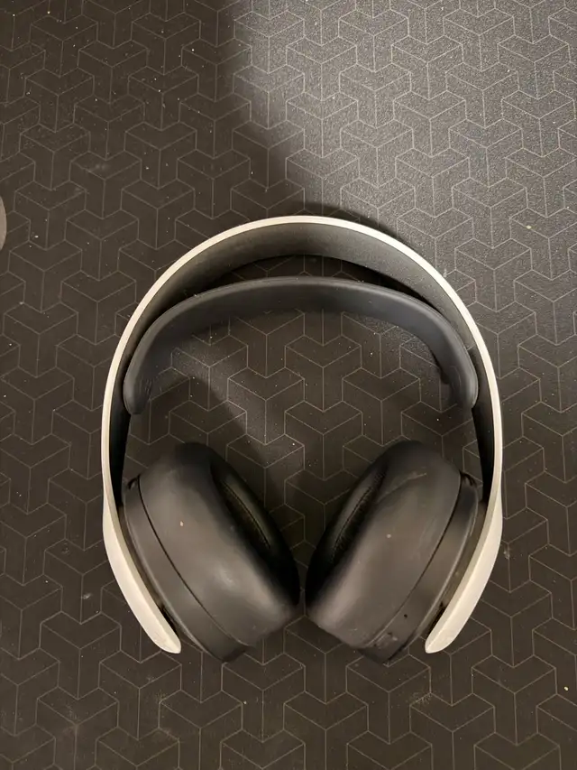 casque ps5 sans fil in Sony Playstation 5 in Longueuil / South Shore - Image 2