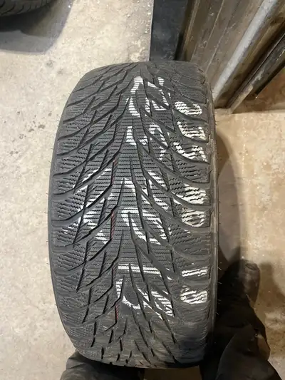Single tire 