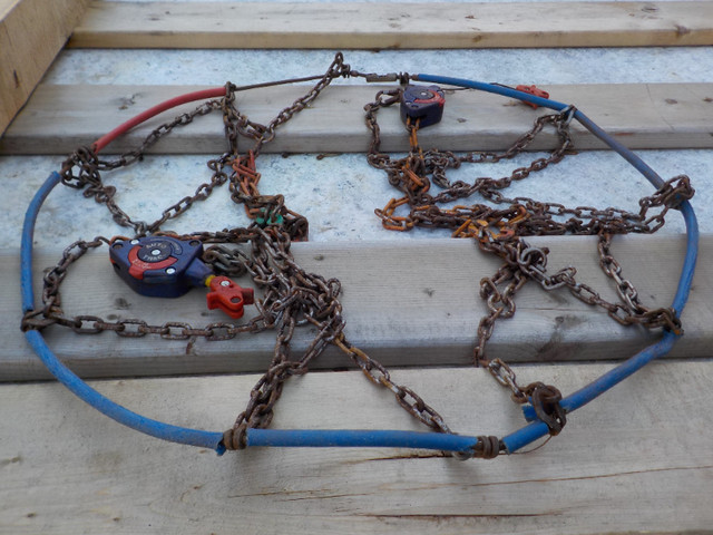 Tire chains in Other Parts & Accessories in Gatineau - Image 2