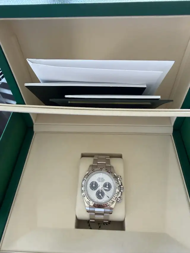 Rolex Cosmograph Daytona 126509 “Ghost Dial” – 18K White Gold in Jewellery & Watches in Markham / York Region - Image 5