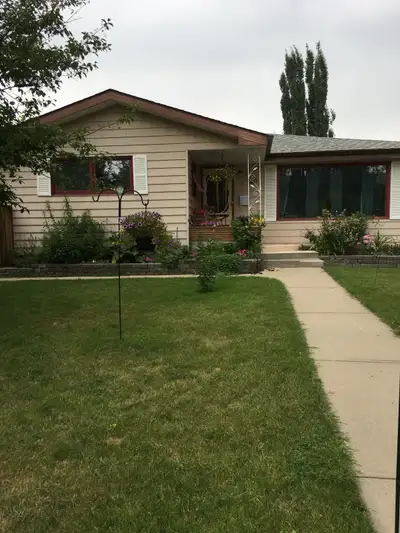 https://www.royallepage.ca/en/property/alberta/wetaskiwin/4710-54-avenue/27761403/mlse4481618/