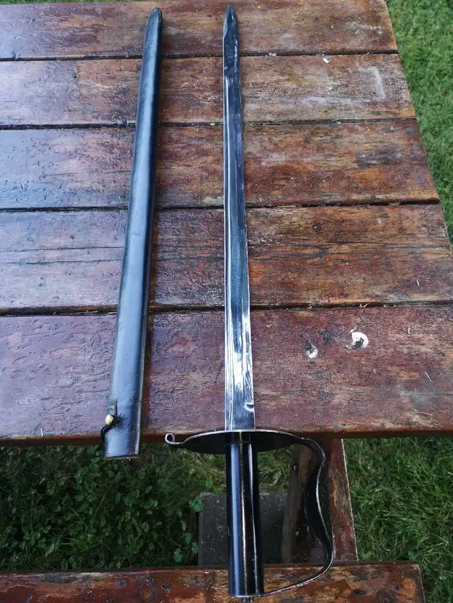 18th Century Replica Cutlass - M 1804 British Naval Cutlass in Arts & Collectibles in Grand Bend - Image 3