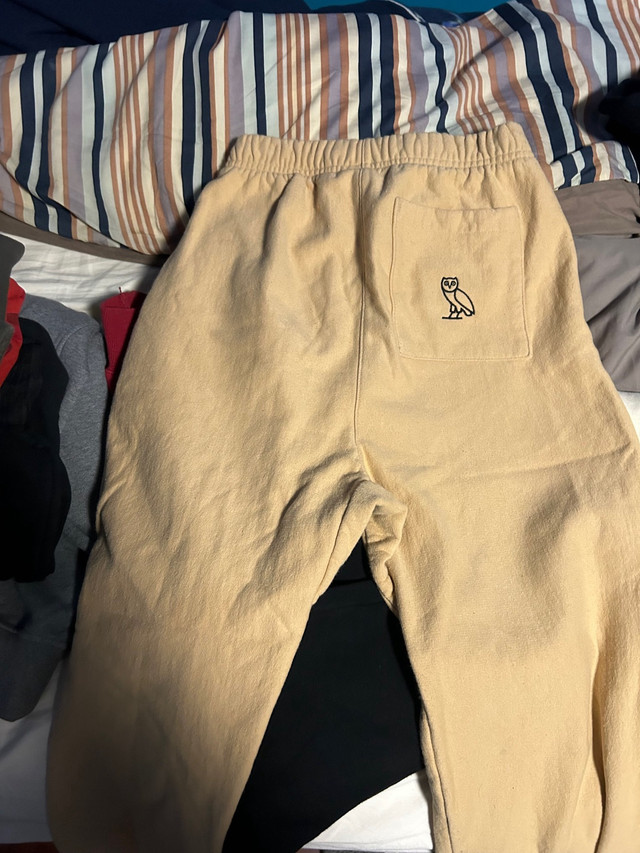 OVO beige pants fit size S/M in Women's - Bottoms in Markham / York Region - Image 2