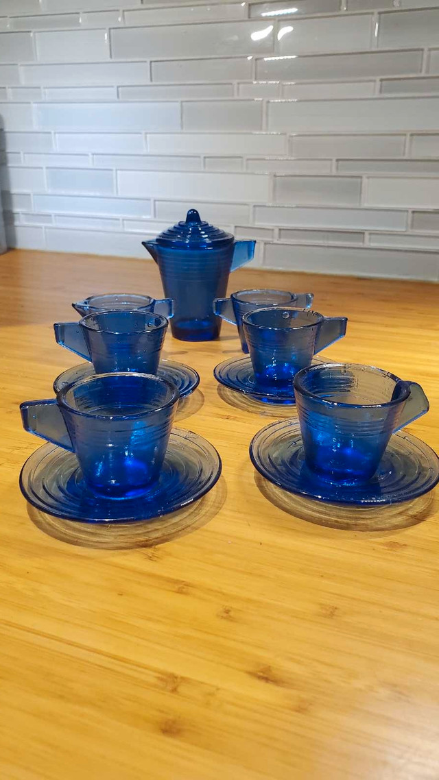 VINTAGE COBALT BLUE CHILDRENS TOY DISHES in Arts & Collectibles in City of Toronto - Image 2
