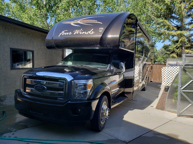 THOR FOUR WINDS F550 DIESEL  SUPER C motorhome  Model 35SK in RVs & Motorhomes in Calgary - Image 2