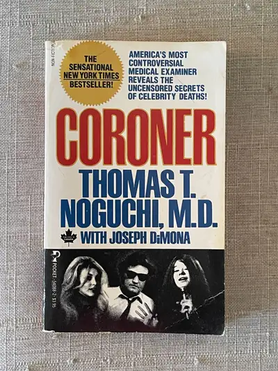 Very good condition. Pages are clean and intact. First pocketbook printing 1984. America's most cont...